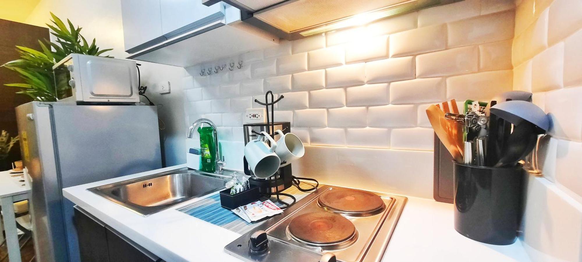 Stylish&Comfort Unit With Balcony In Air Makati Макати Экстерьер фото