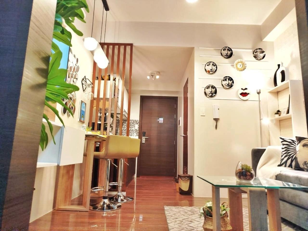 Stylish&Comfort Unit With Balcony In Air Makati Макати Экстерьер фото